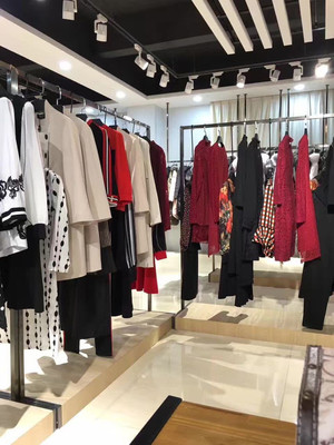 深圳品牌服裝庫存尾貨批發(fā)市場推薦圖片_高清圖_細(xì)節(jié)圖-廣州布梵 -